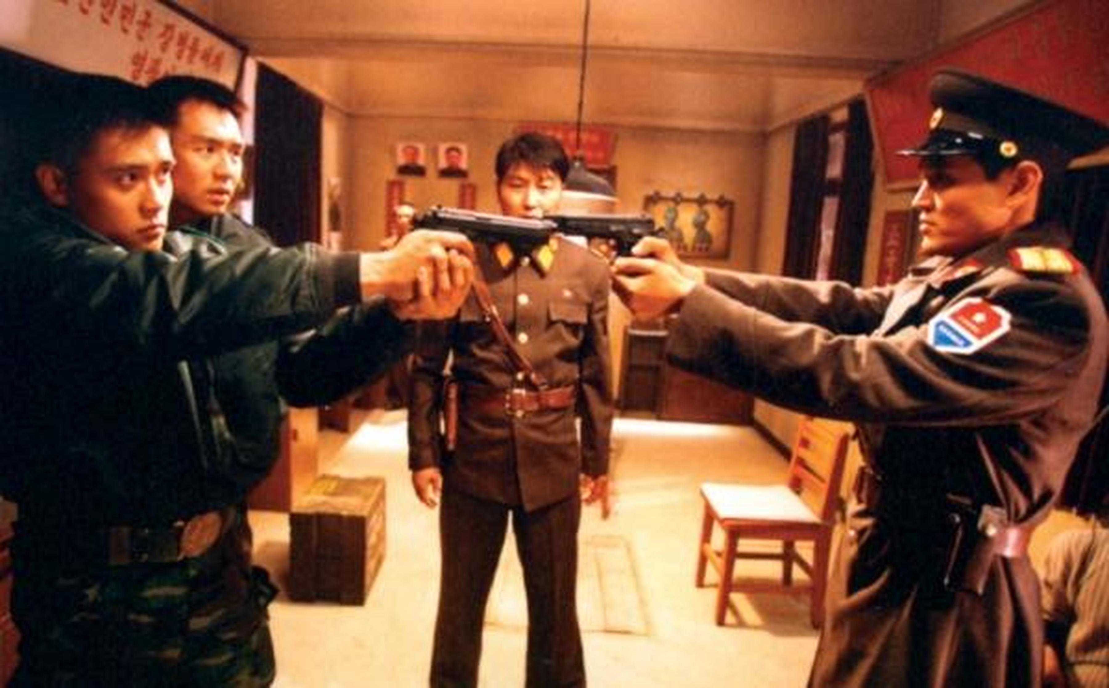 6.《共同警备区》（2000），韩国（朴赞郁执导，李秉宪、宋康昊、李英爱主演）