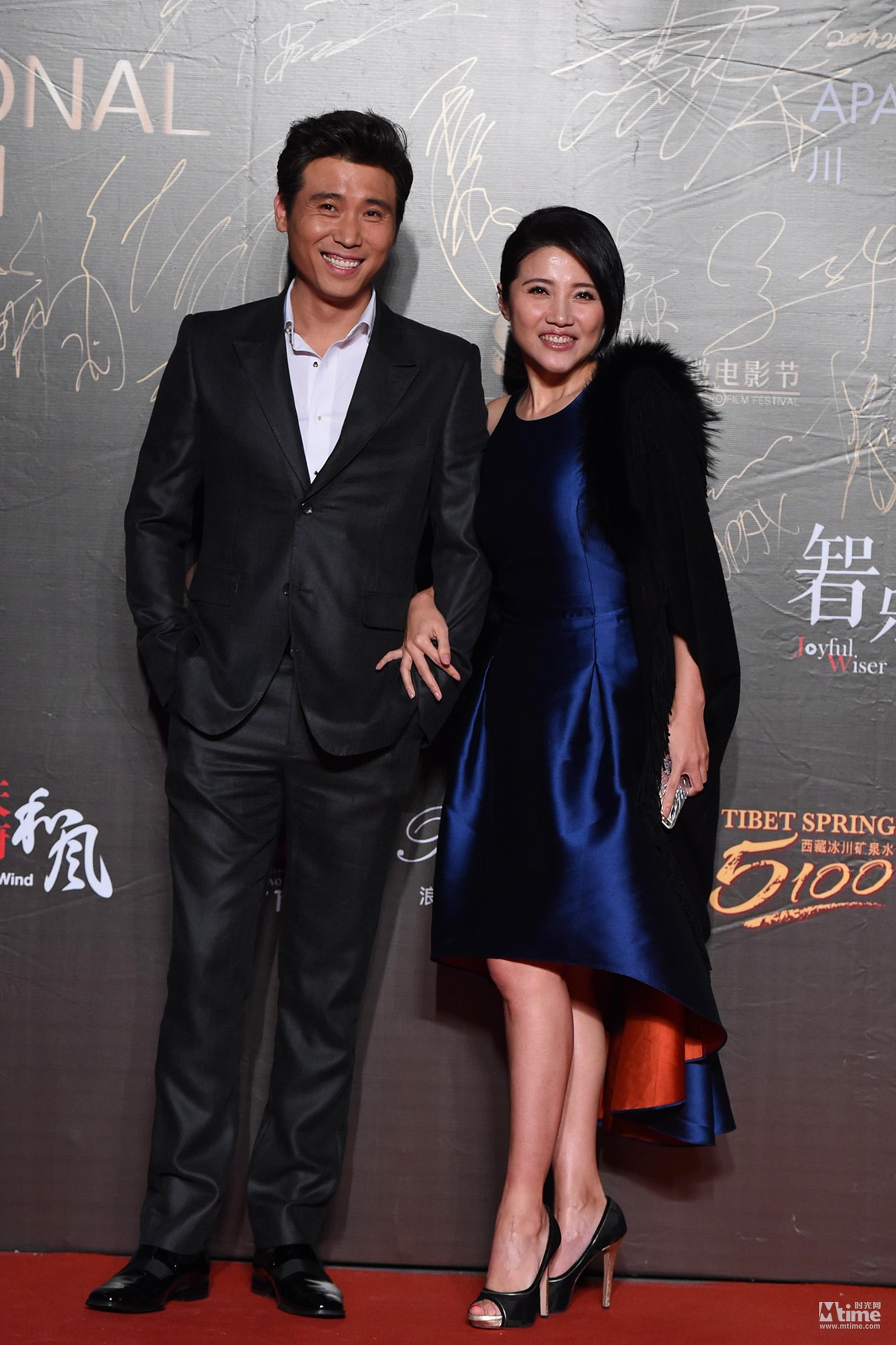 李乃文（左）、颜丙燕